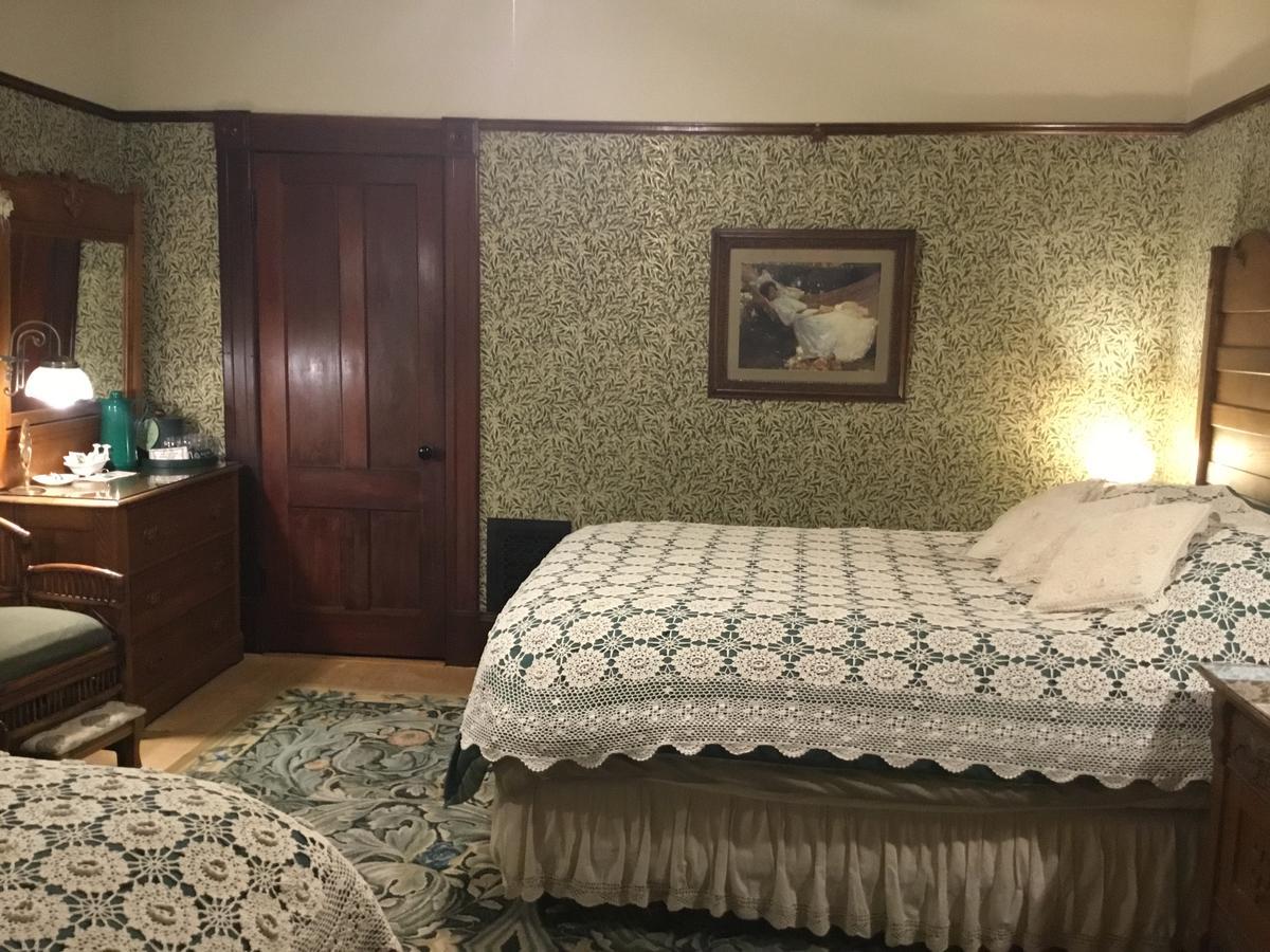Allen House Inn Амхерст Экстерьер фото