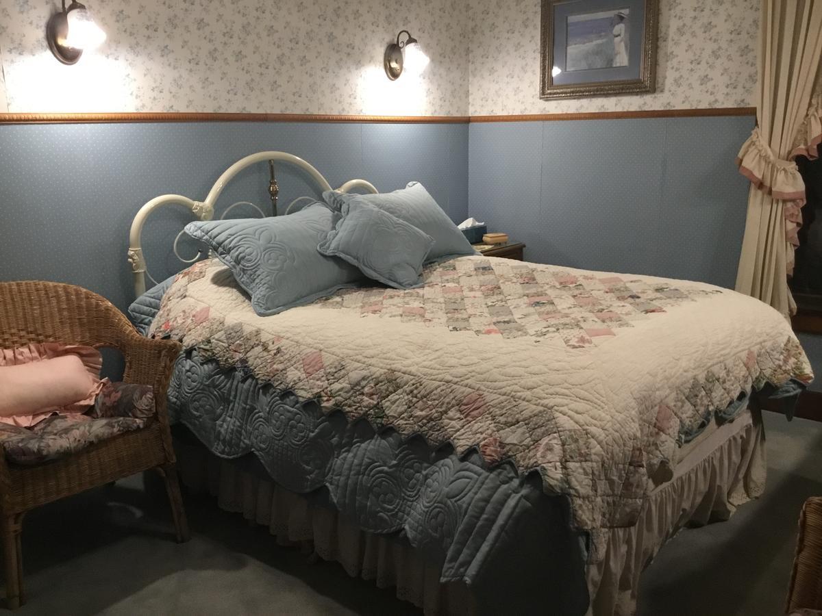 Allen House Inn Амхерст Экстерьер фото