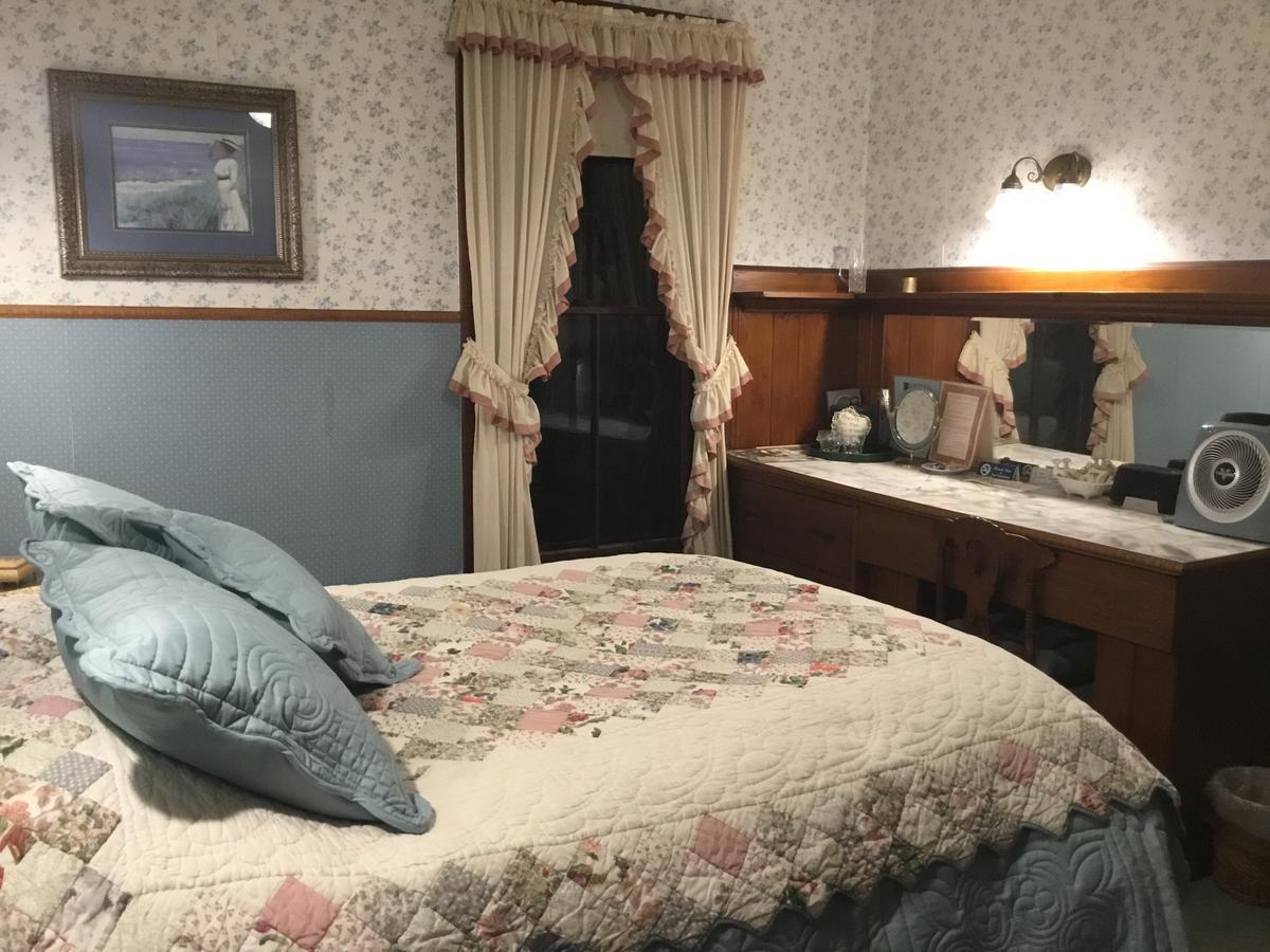 Allen House Inn Амхерст Экстерьер фото