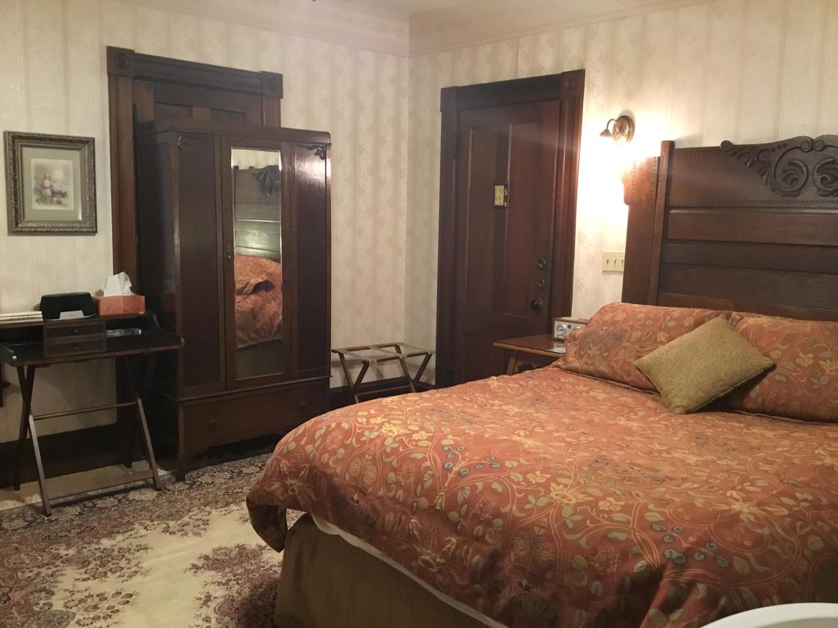 Allen House Inn Амхерст Экстерьер фото
