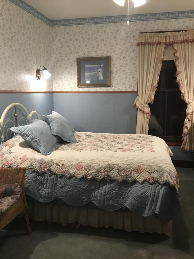 Allen House Inn Амхерст Экстерьер фото