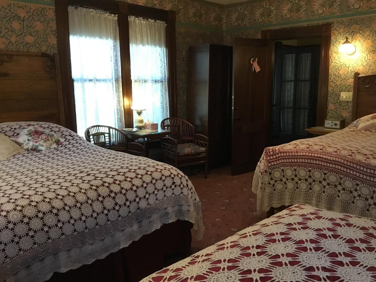 Allen House Inn Амхерст Экстерьер фото