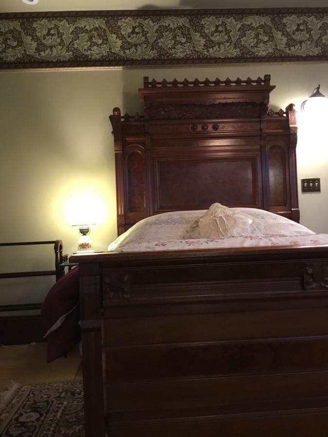 Allen House Inn Амхерст Экстерьер фото
